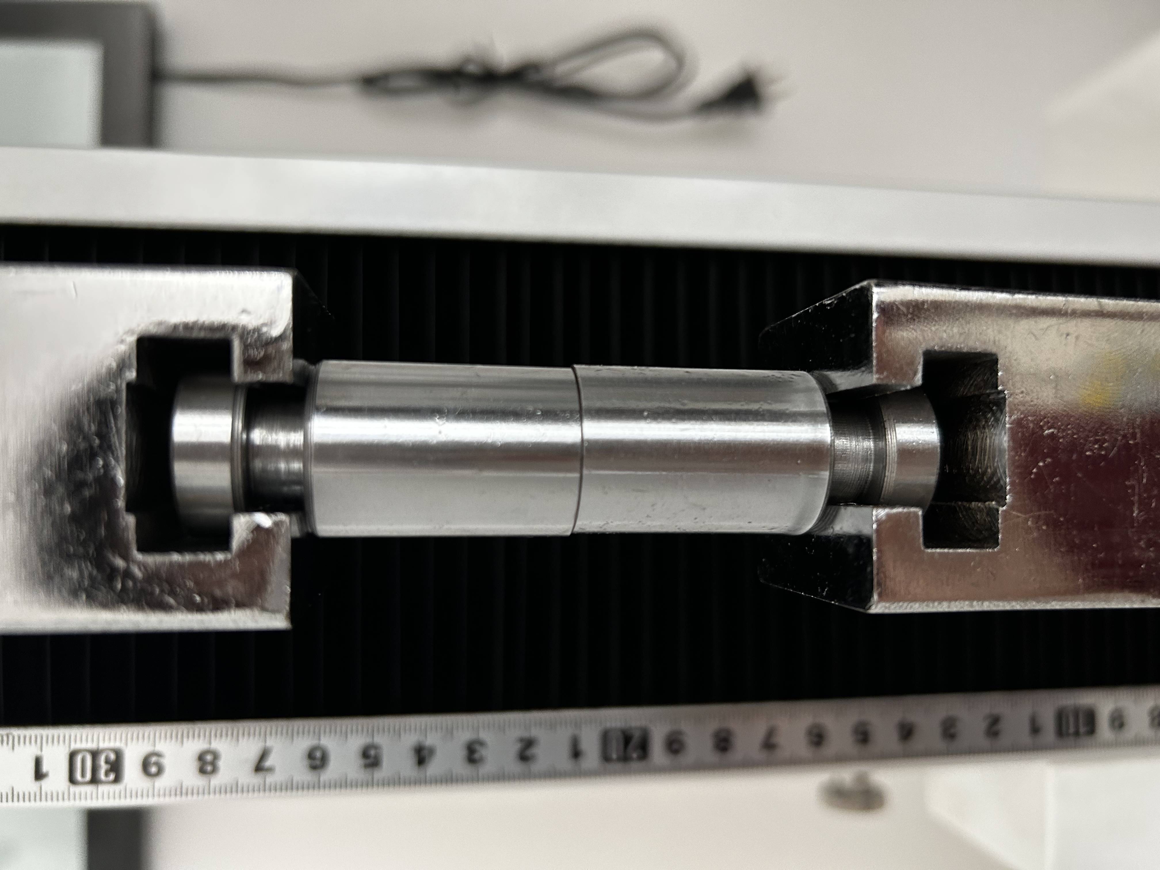 色漆,清漆拉開法夾具