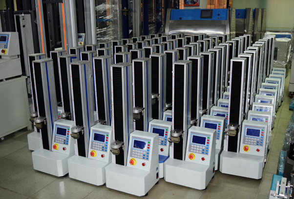 單柱拉力機(jī)倉庫二區(qū)